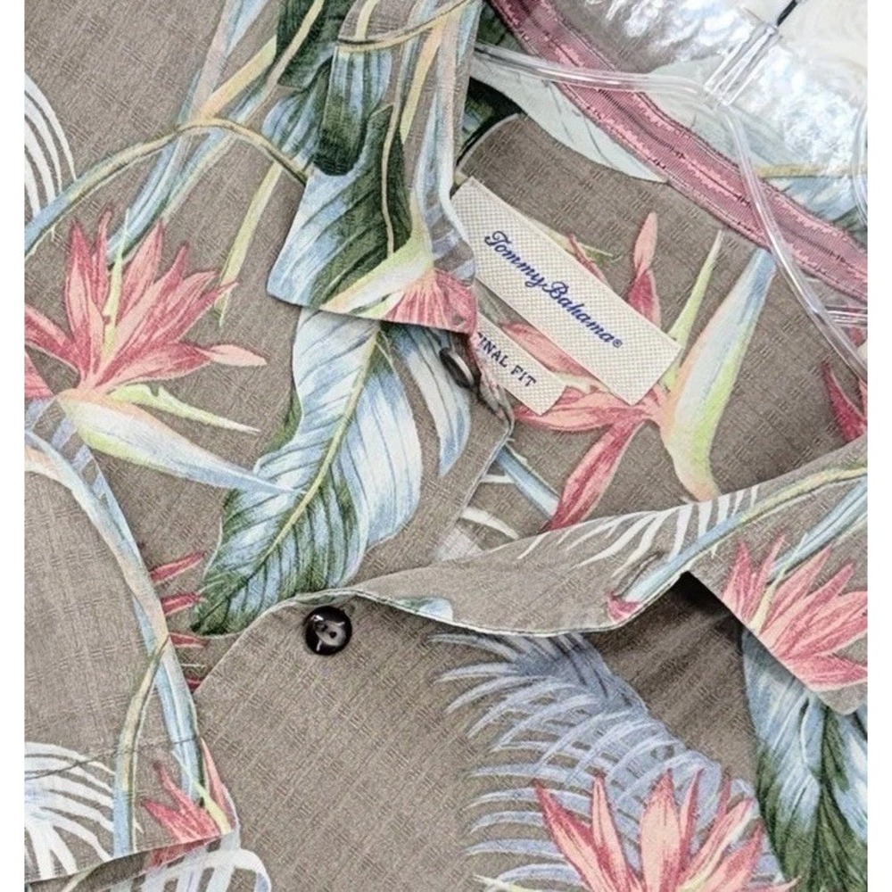Tommy Bahama Hawaiian Shirt Mens L Taupe 100% Silk Bird of Paradise Camp Floral